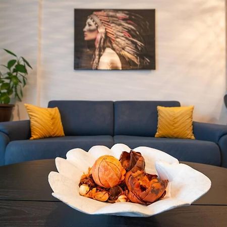 Modern, Bright And Cozy Apartment 波德戈里察 外观 照片